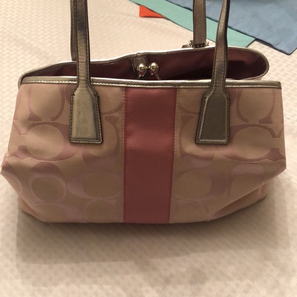 Coach bag, kisslock, pink and silver. e1082-f13533, with dust bag - Picture 5 of 11